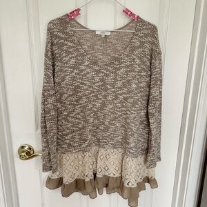 Entro Beige and White Textured Knit Tunic